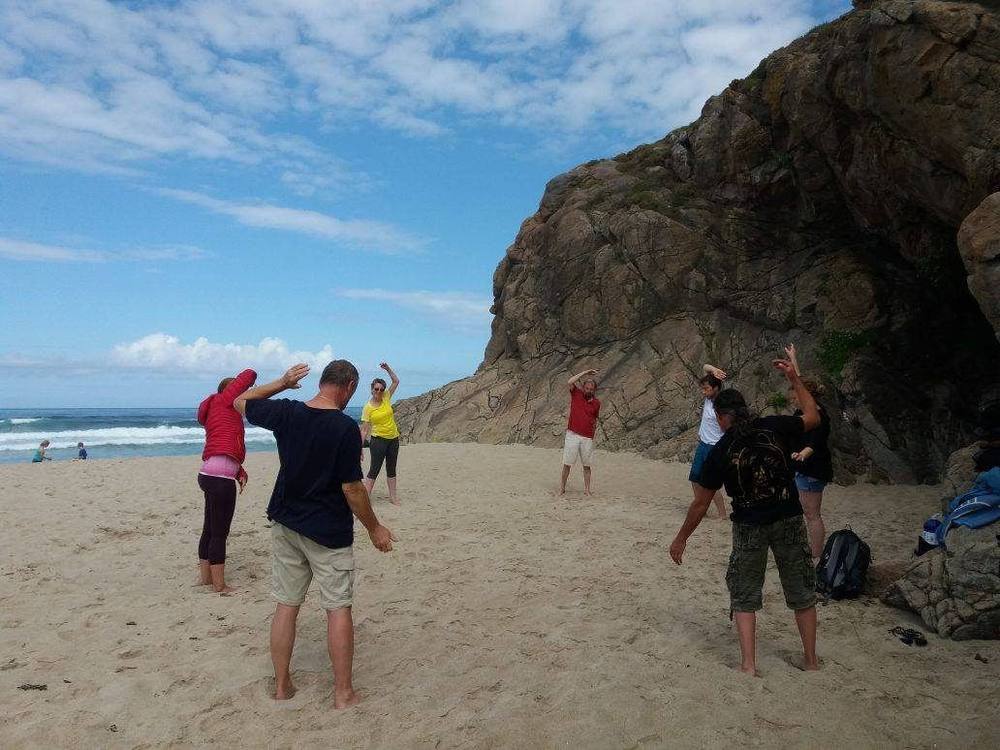 Spirituelle Reise — Tai Chi am Strand in Galizien